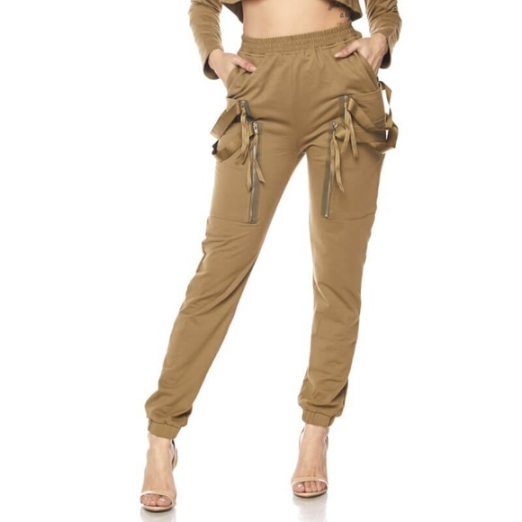 Jogger Set w/ Long Sleeve Crop Top Hoodie - Picture 2 of 3